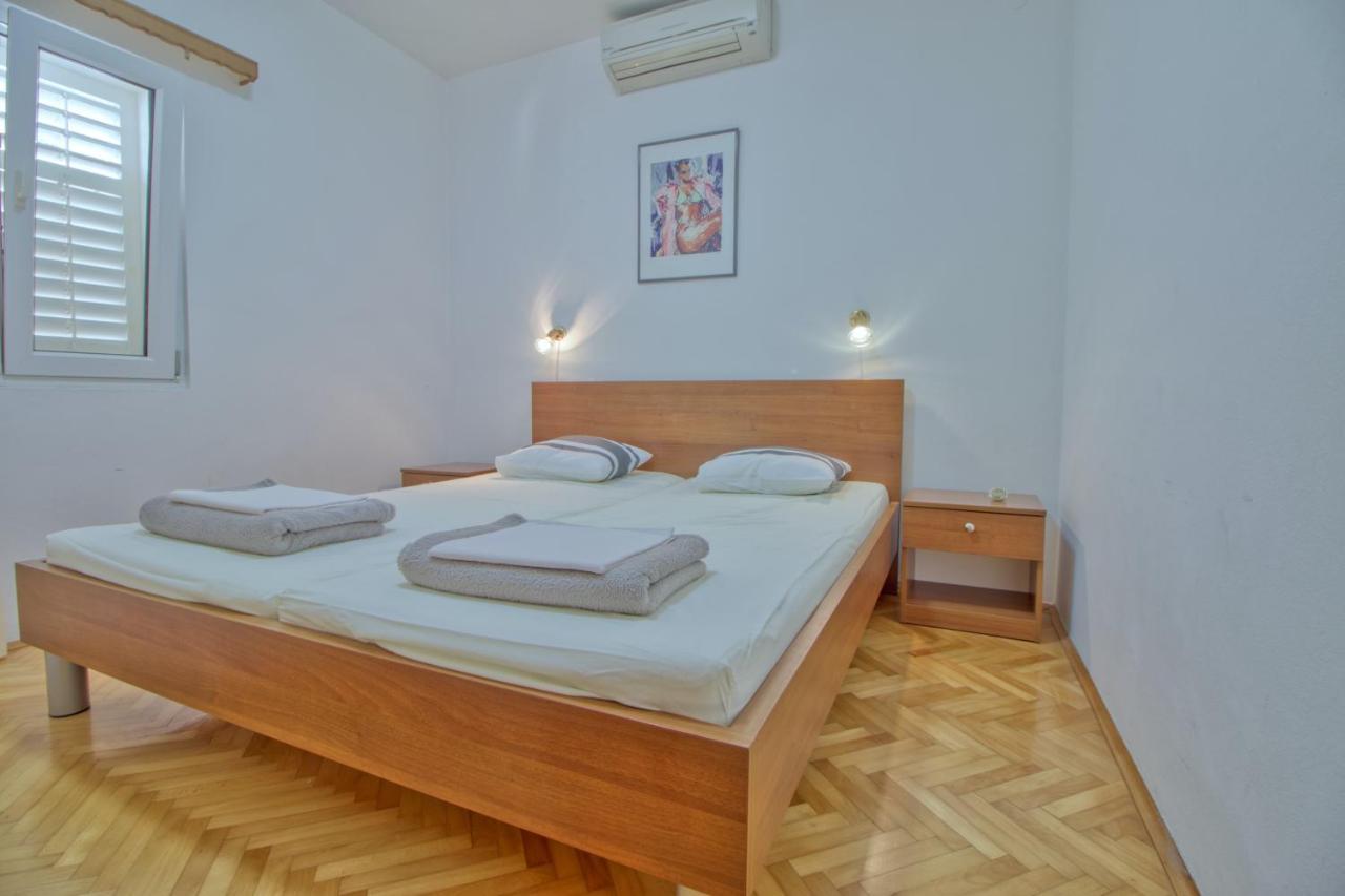 Apartments Podvorac Tribunj  Exterior photo